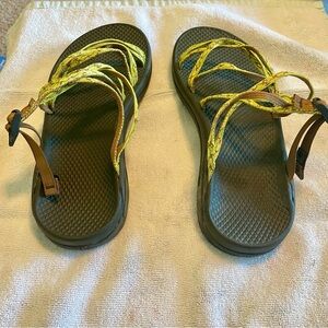 Chaco Zhong women’s size 9
